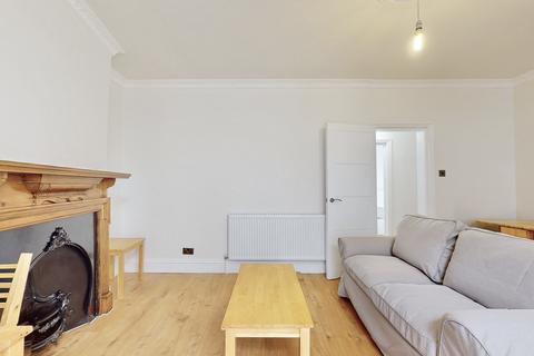 2 bedroom ground floor flat to rent, New Kent Road, London SE1