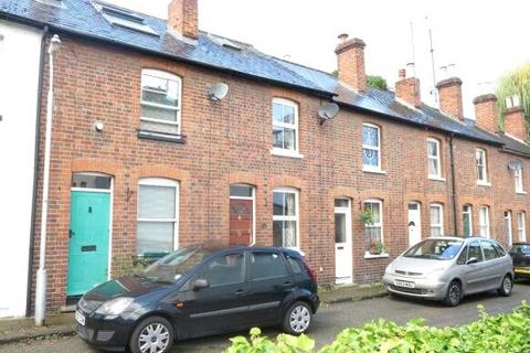 2 bedroom terraced house to rent, Queen's Cottages, Reading, Berkshire, RG1