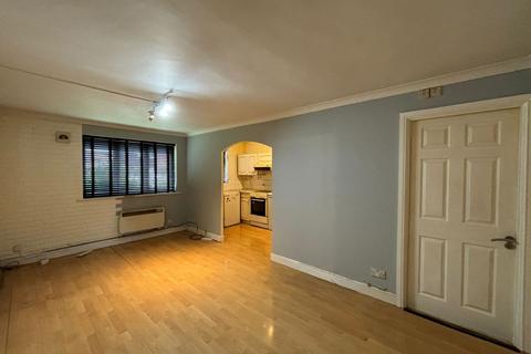 2 bedroom flat for sale, 100 Springwood Crescent, Edgware, Middlesex, HA8 8SG