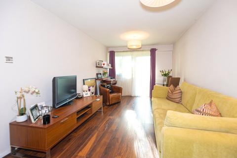 1 bedroom flat for sale, Tithe Barn Close, Kingston Upon Thames, KT2