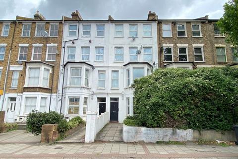 2 bedroom flat for sale, Garden Flat, 31 Thurlow Park Road, Lambeth, London, SE21 8JP