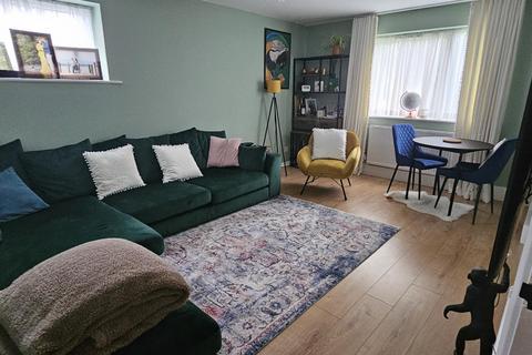 2 bedroom flat for sale, East Barnet, Shurland Avenue EN4