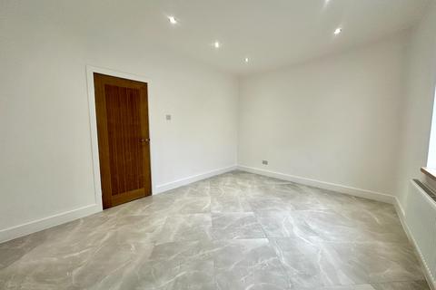 4 bedroom end of terrace house for sale, Walsall Road, Wednesbury WS10