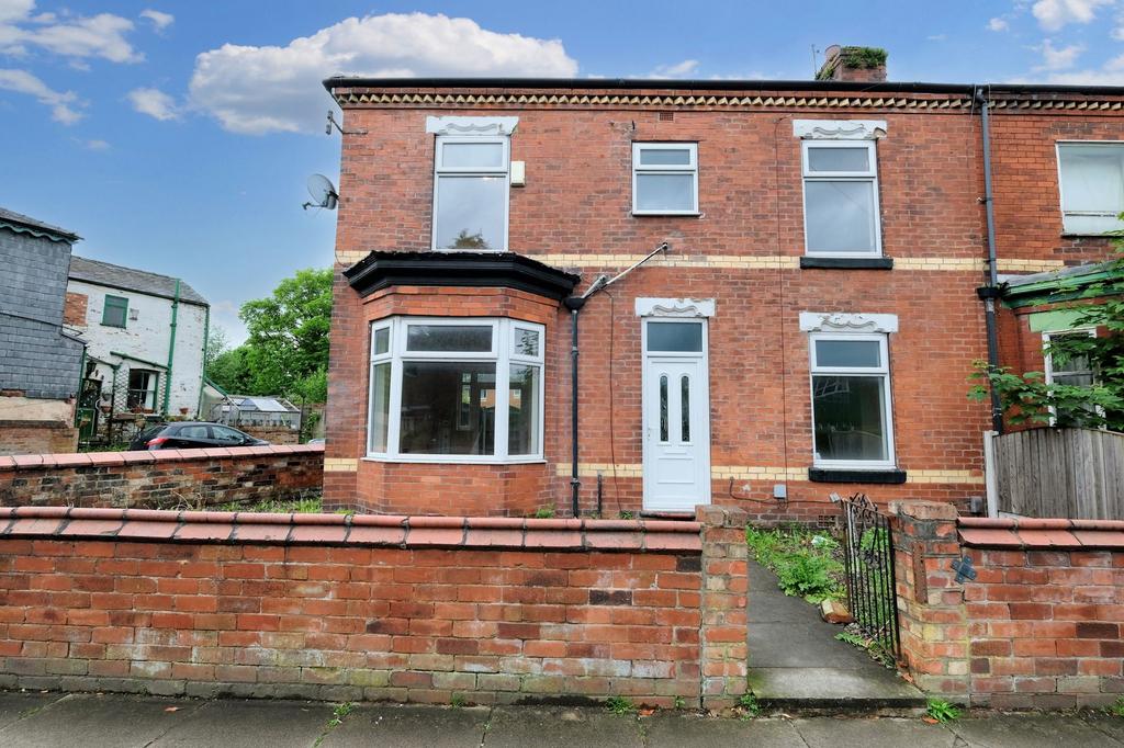 Worsley Road, Eccles, M30 3 bed end of terrace house for sale £180,000