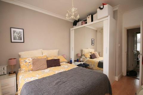 1 bedroom apartment to rent, Greyhound Road, W6