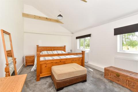 3 bedroom detached bungalow for sale, Hunton Road, Chainhurst, Marden, Kent