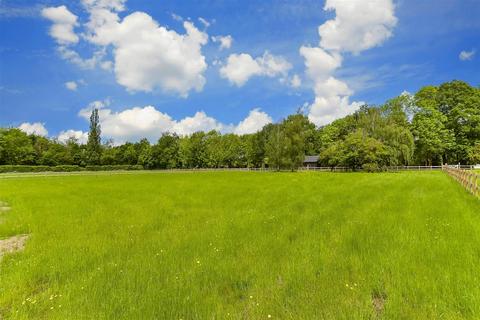 3 bedroom detached bungalow for sale, Hunton Road, Chainhurst, Marden, Kent