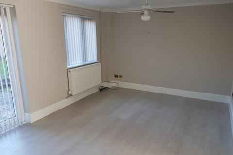 3 bedroom detached house to rent, Lark Road, Mildenhall, Suffolk, IP28