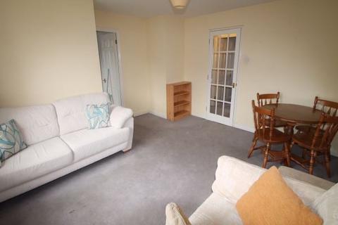 2 bedroom flat to rent, Simms Gardens, East Finchley, N2