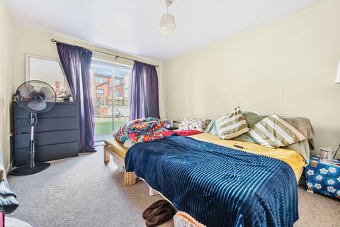 2 bedroom flat for sale, Central Reading,  Berkshire,  RG1