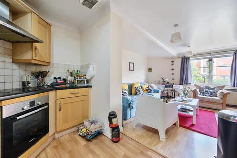 2 bedroom flat for sale, Central Reading,  Berkshire,  RG1