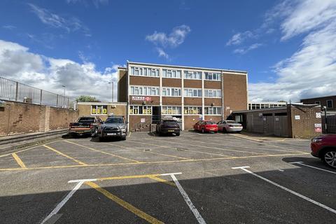 Retail property (high street) to rent, Former Kings Carpet Store, Northern Road, Cosham, Portsmouth, PO6 3RX