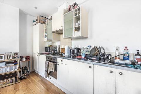 1 bedroom flat to rent, Bromley Road London SE6