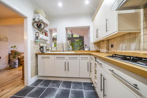 3 bedroom terraced house for sale, Bushey Road, Raynes Park