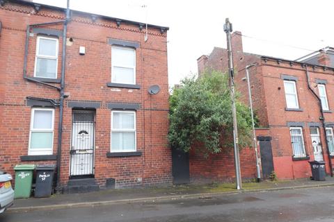 2 bedroom house to rent, Paisley Street, Armley, Leeds, LS12