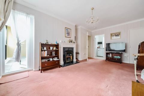 3 bedroom apartment for sale, Kingswood Estate, London