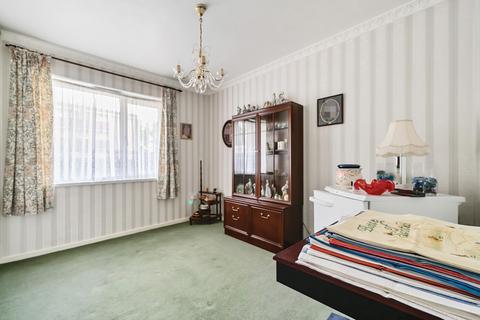 3 bedroom apartment for sale, Kingswood Estate, London