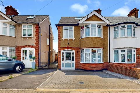 4 bedroom end of terrace house for sale, Tregenna Avenue, Harrow, HA2