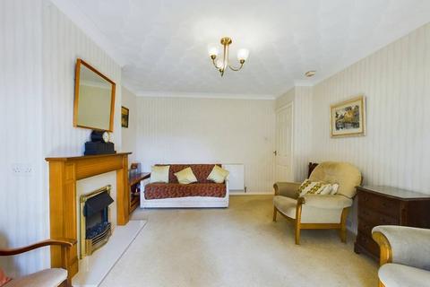 2 bedroom semi-detached bungalow for sale, Vale Avenue, Worthing BN14