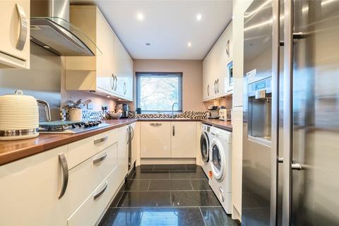 25 Page Close, Bean, Dartford, DA2 8BX