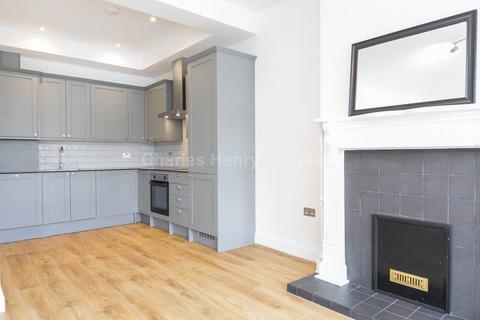 3 bedroom apartment to rent, Green Lanes, Palmers Green, N13