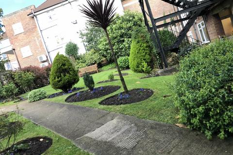 Flat 5, Beechwood Hall Regents Park Road, London, N3 3AT