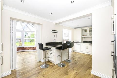 4 bedroom detached house to rent, Thorpeside Close, Staines-upon-Thames, Surrey, TW18