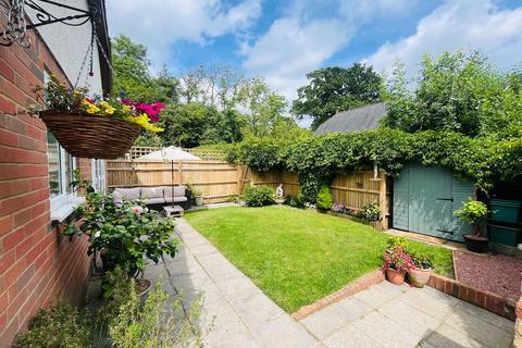 4 bedroom semi-detached house for sale, Hawkhurst Road, Cranbrook TN17