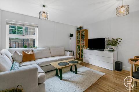 1 bedroom ground floor flat for sale, Golden Manor, Hanwell, LONDON, W7