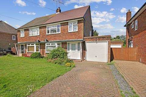 8 Felbridge Close, East Grinstead, RH19 2BN