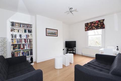 1 bedroom apartment to rent, Kemplay Road Hampstead NW3