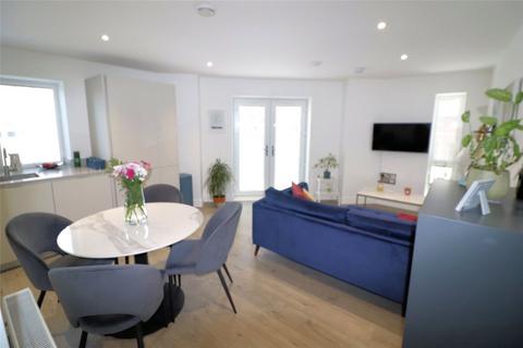 2 bedroom flat for sale, Luna St. James, 12 St. James Road, Brentwood, Essex, CM14