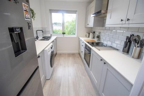 72 Banbrook Close, Solihull, B92 9NE