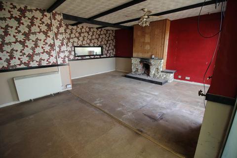 2 bedroom bungalow for sale, Sandford-Updating Required