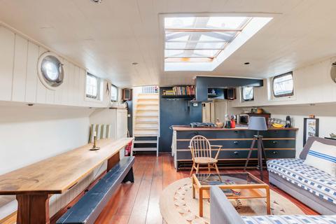 3 bedroom houseboat for sale, Wapping High Street, London, E1W