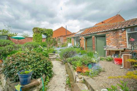 6 Crown Square, Kirkbymoorside, York, YO62 6AY