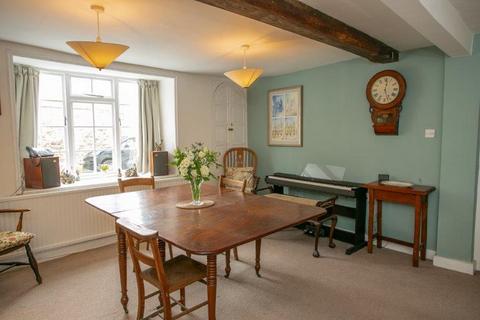 6 Crown Square, Kirkbymoorside, York, YO62 6AY