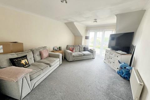 3 bedroom flat for sale, Sun Gardens, Thornaby, Stockton-on-Tees, Durham, TS17 6PR