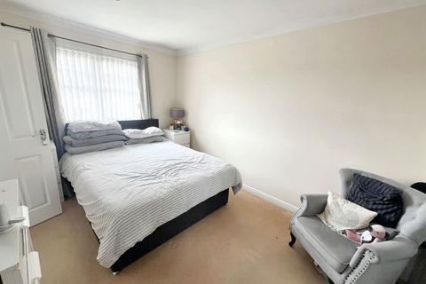 3 bedroom flat for sale, Sun Gardens, Thornaby, Stockton-on-Tees, Durham, TS17 6PR