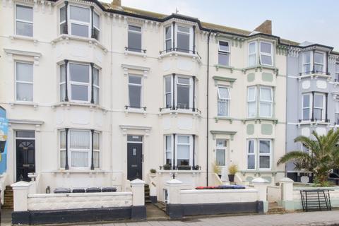 1 bedroom flat for sale, Central Parade, Herne Bay, CT6