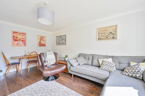 2 Downside Walk, Brentford, TW8 8DN