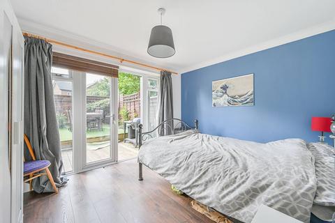 2 Downside Walk, Brentford, TW8 8DN