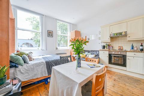 Studio for sale, Chiswick High Road, Chiswick, London, W4