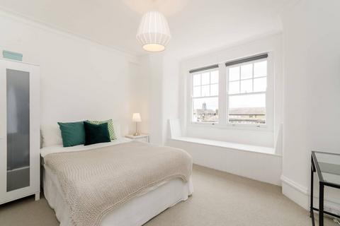 3 bedroom flat to rent, Kelvedon Road, Parsons Green, London, SW6