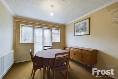 22 Garden Close, Ashford, TW15 1LH