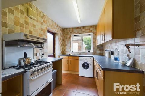 22 Garden Close, Ashford, TW15 1LH