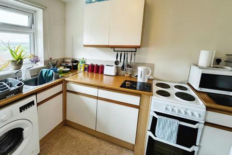 1 bedroom flat for sale, Valleyside, Swindon, SN1 4NB