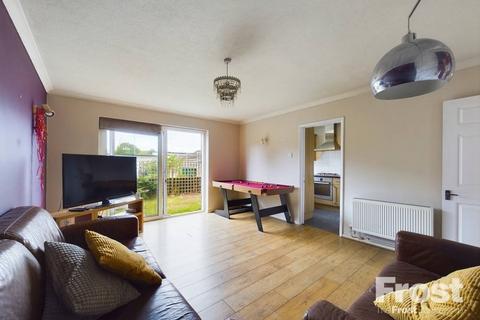 2 bedroom maisonette for sale, Kenilworth Road, Ashford, Middlesex, TW15