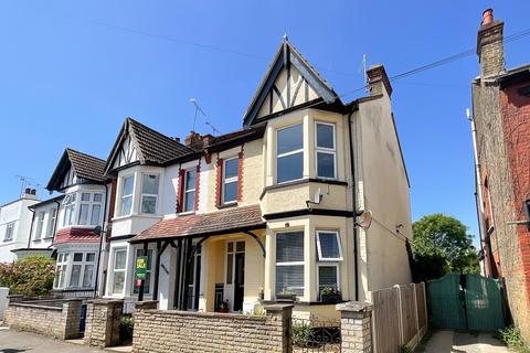 2 bedroom flat for sale, Westcliff-on-Sea SS0