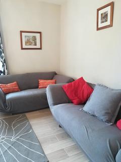 2 bedroom flat to rent, 2607L – Prestonfield Terrace, Edinburgh, EH16 5EE